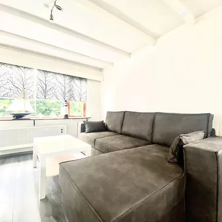 Familienfreundliches Angel Mit Garten By Interhome Appartamento Wervershoof