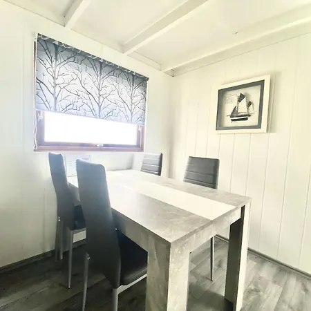 Familienfreundliches Angel Mit Garten By Interhome Appartamento