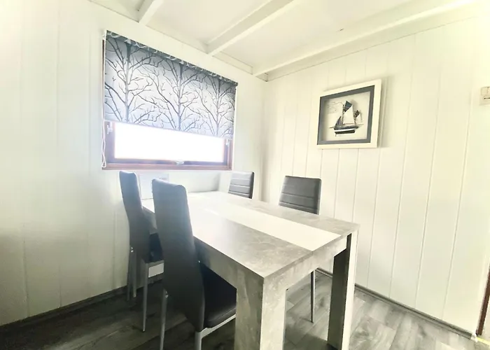 Familienfreundliches Angel Mit Garten By Interhome Appartement